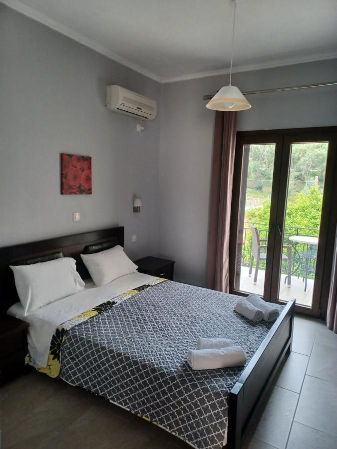 Ferienwohnung Tsanis Parga Exterior foto