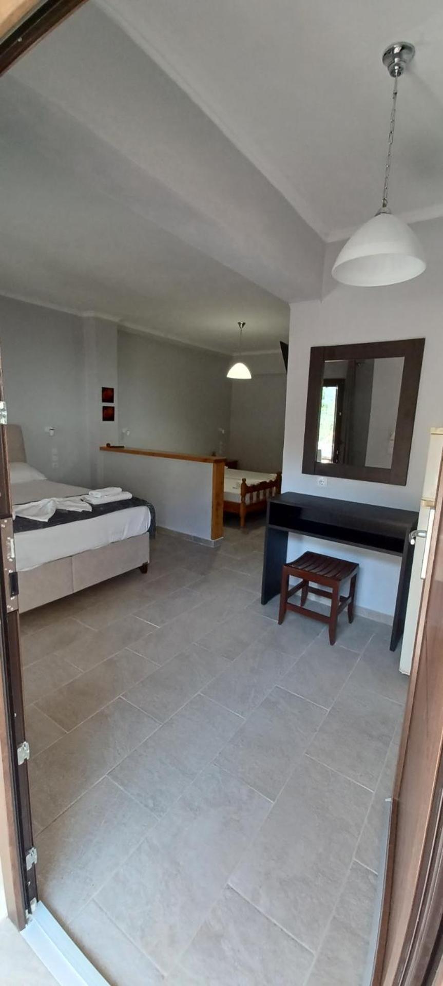 Ferienwohnung Tsanis Parga Exterior foto