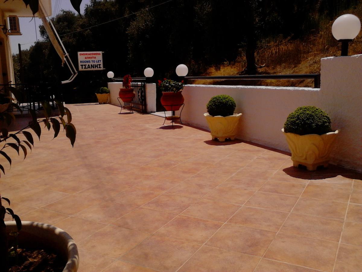 Ferienwohnung Tsanis Parga Exterior foto