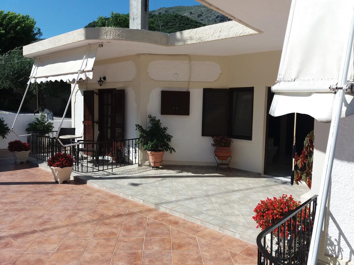 Ferienwohnung Tsanis Parga Exterior foto
